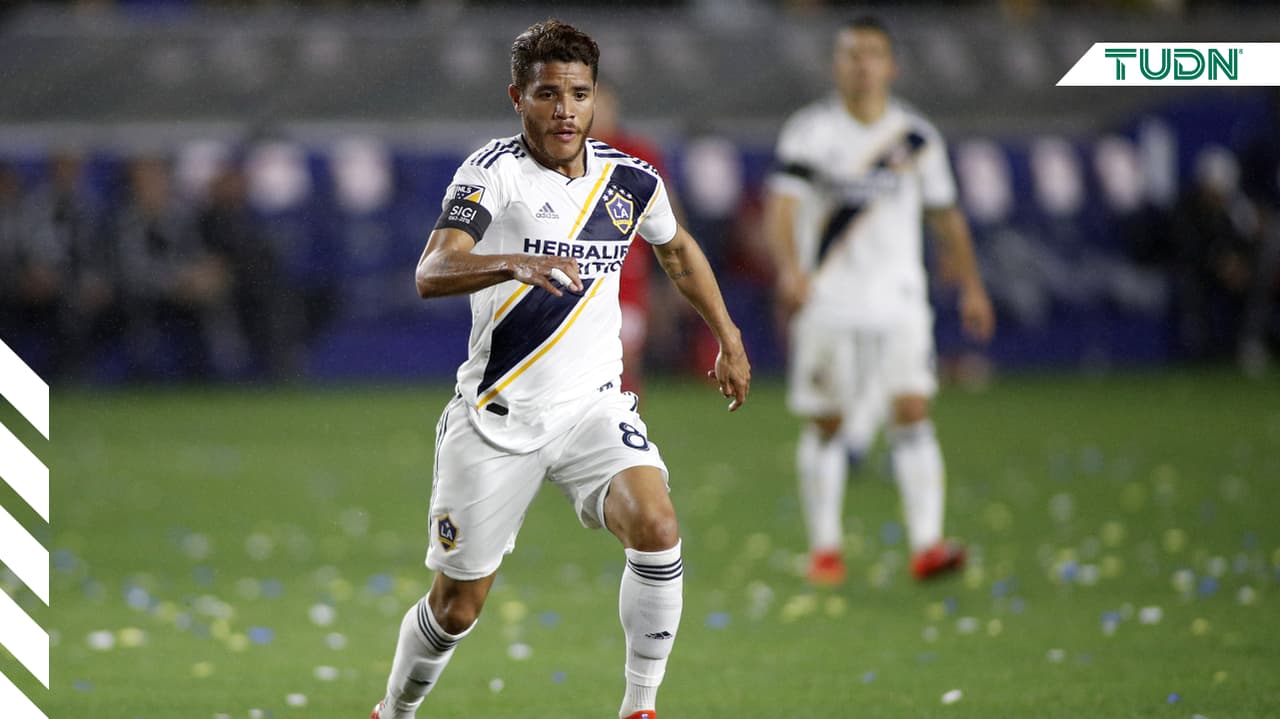Jonathan dos Santos, mediocampista de LA Galaxy.