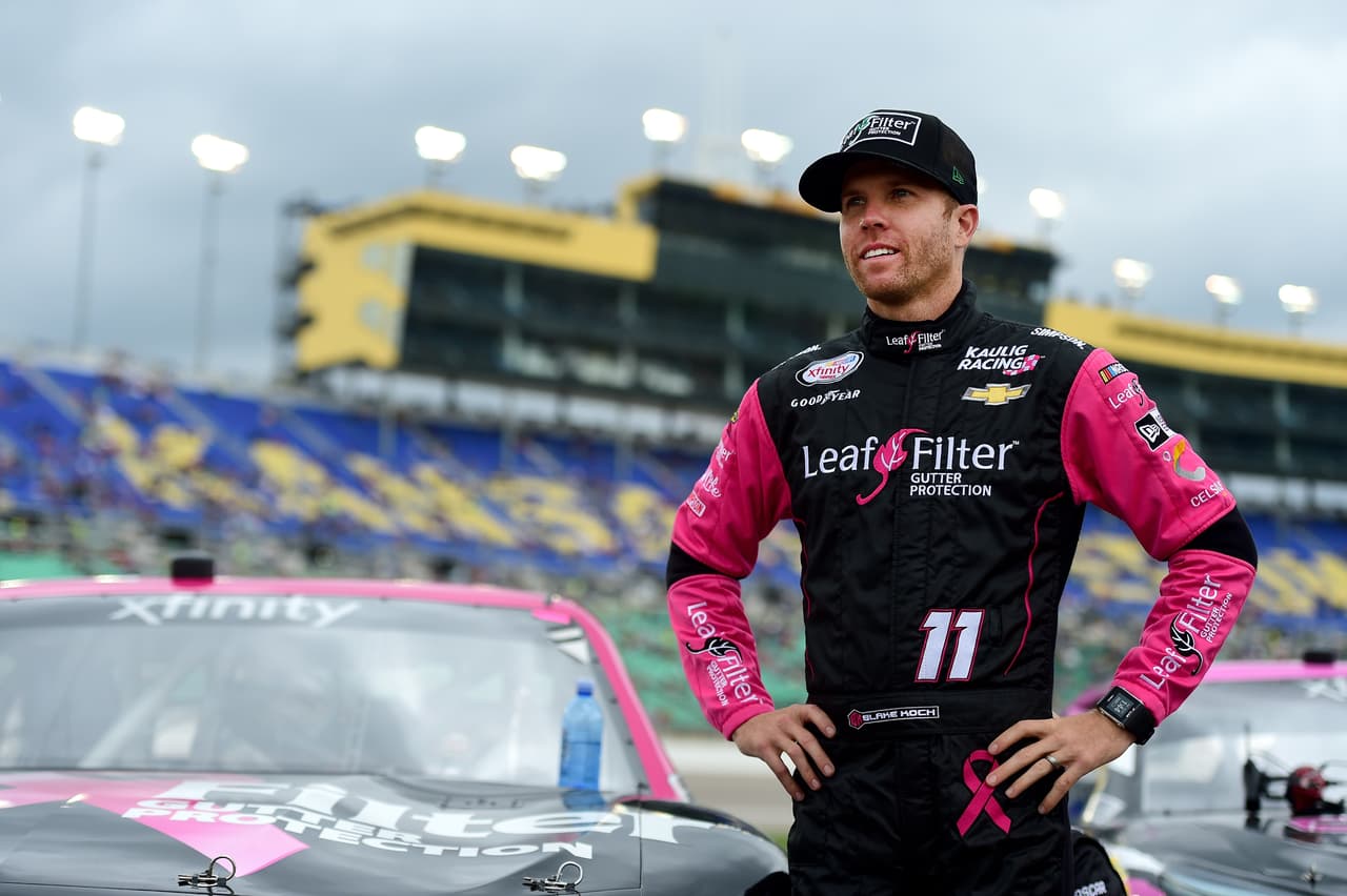 Las estrategias recomendadas son el conocimiento de los signos y síntomas iniciales y la demostración de cómo se realiza la exploración de la mama.