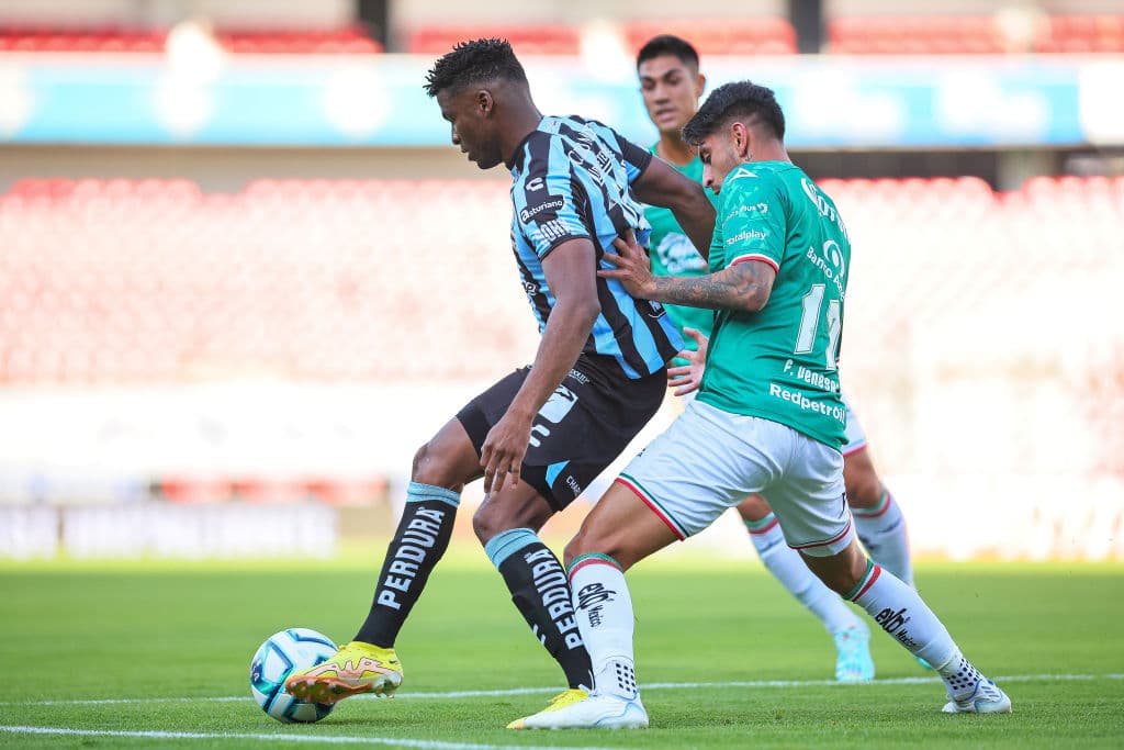 Con goles de los colombianos José Zúñiga y Nico Benedetti, Gallos y Mazatlán empataron 1-1, un resultado que los deja parcialmente en los lugares 17 y 18, respectivamente, en el Clausura 2023 de la Liga MX.
