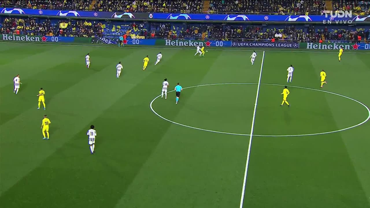 ¡GOL!  anota para Juventus. Dusan Vlahovic