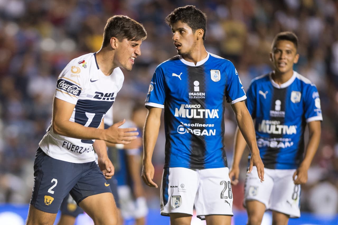 Pumas no se desanimó y salió a buscar el gol del empate. La presión que ejerció se vio reflejada en constantes faltas de Querétaro para cortar los avances.