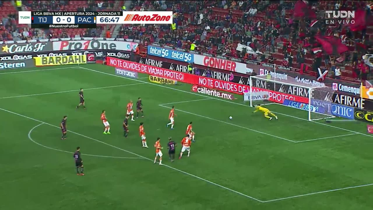 ¡GOL!  anota para Club Tijuana. Efraín Álvarez