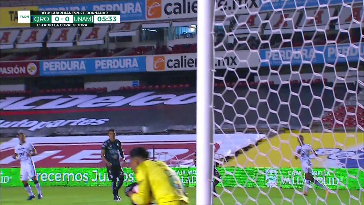 ¡TIRO ATAJADO! disparo por Erik Lira.