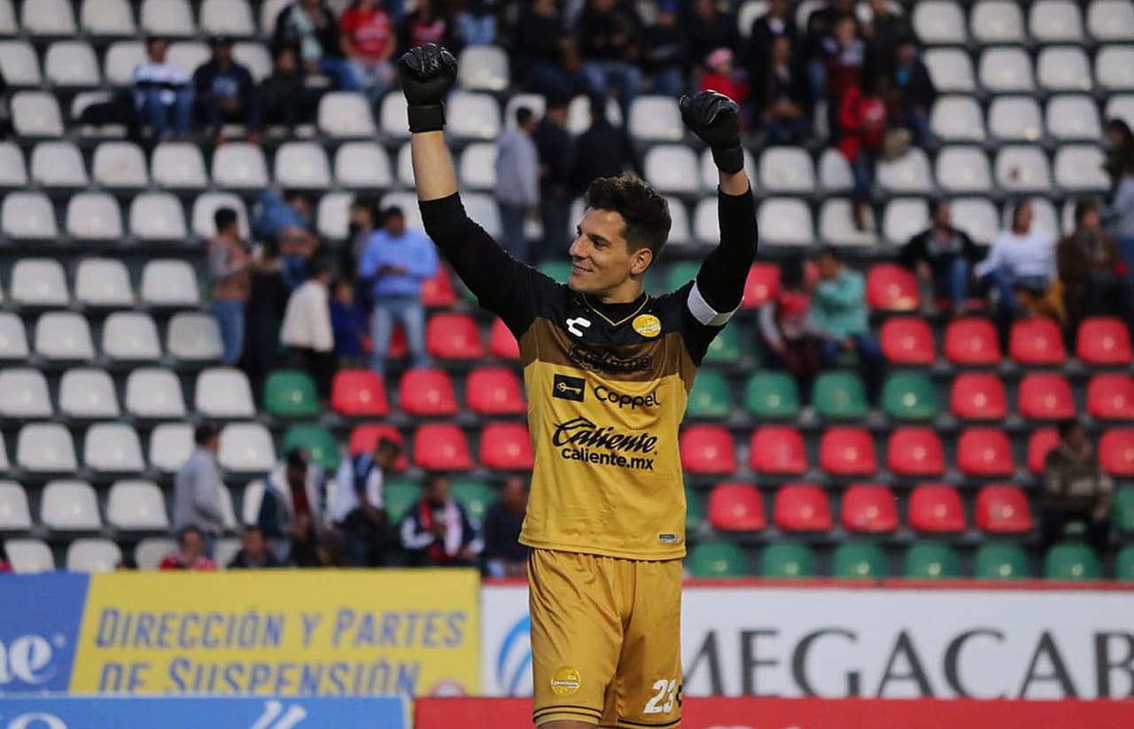 Sin recibir gol en 180 minutos, el arquero argentino Gaspar Servio fue clave en la clasificación de Dorados.