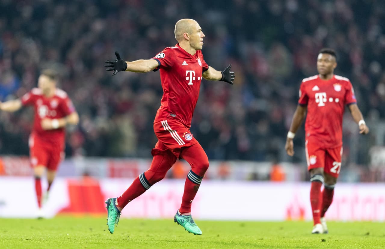 Uno de los más codiciados es, sin duda, Arjen Robben. El holandés no renovó con el Bayern Múnich y se dice que podría seguir su carrera de regreso en su país o en Turquía.