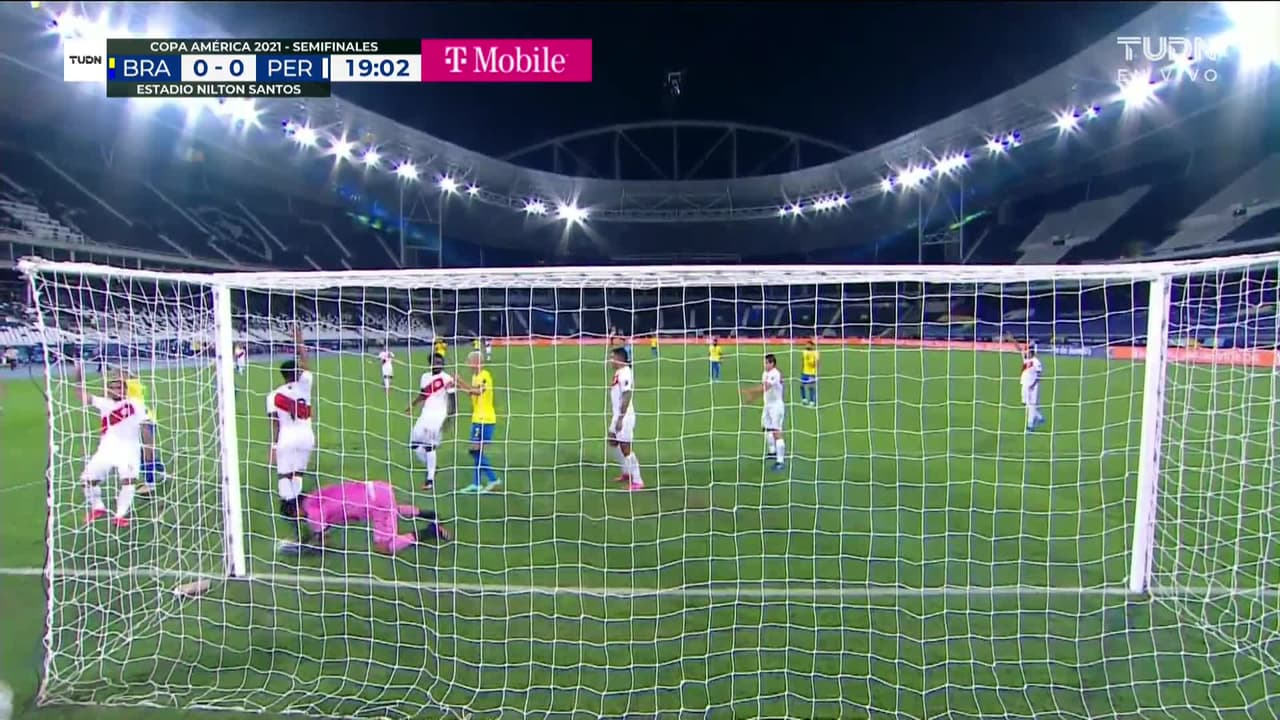 ¡TIRO ATAJADO! disparo por Carlos Henrique Jose Francisco Venancio.