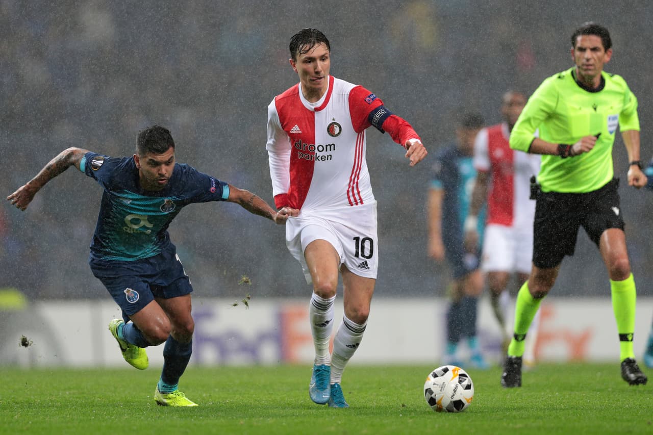 Con goles de Luís Díaz, autogol de Tyrell Malacia y gol de Francisco Soares, Porto gana y clasifica como líder del grupo G.
