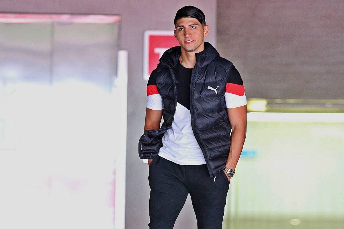 Alan Pulido prefiere jugar en Rayados antes que en América