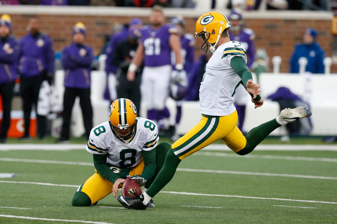 10. MASON CROSBY - La ofensiva de los Packers sigue con problemas. A pesar de la victoria apenas consiguieron 2 touchdowns. Estuvieron otras 5 veces en zona roja pero no anotaron de 6 puntos. Eso no es culpa de Crosby quien consiguió 5 goles de campo: 42, 47, 40, 42 y 52 yardas, la mitad de los puntos. Él solo venció a Minnesota.