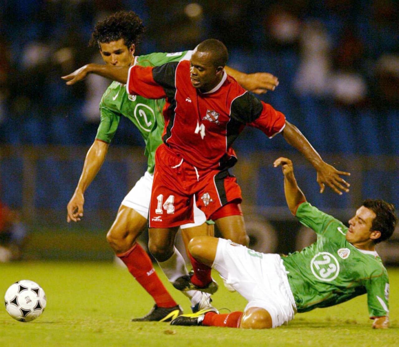 Para México fue el comienzo de un grupo en el que terminó líder con 18 puntos, 27 goles a favor y solo uno en contra, este que le hizo Stern John.