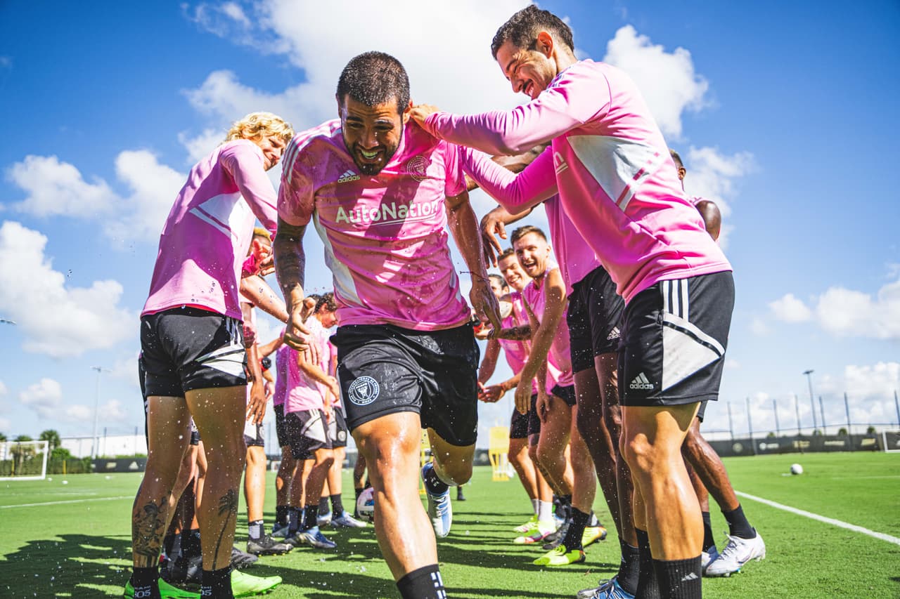 Una de las claves del resugir de Inter Miami, tuvo que ver también con la llegada de un hombre probado en la Major League Soccer, como es Alejandro Pozuelo, quien decidió embarcarse en la aventura de Inter Miami FC abandonando el megaproyecto plagado de estrellas de Toronto FC.