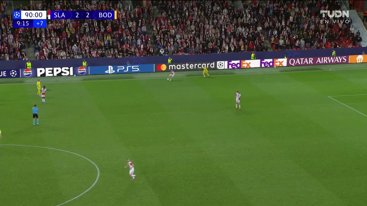 ¡TIRO ATAJADO! disparo por Mojmír Chytil.