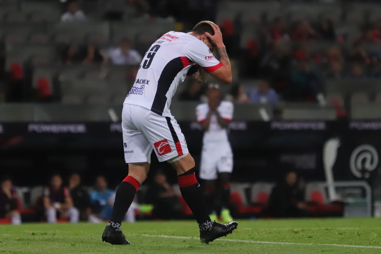 El delantero argentino Leo Ramos tuvo una gran opción de abrir el marcador para Lobos al minuto 15 pero el balón se fue apena arriba del travesaño.