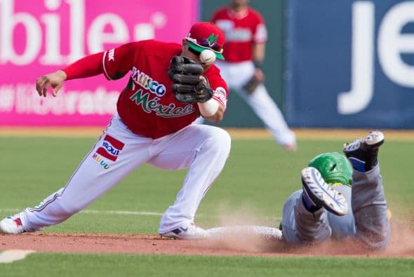 Mientras, en la trinchera mexicana, los relevistas Terance Marín, Héctor Rodríguez y Oscar Villareal se encargaron de silenciar a la batería cubana, apuntándose el último el salvamento con un sonado ponche al toletero Alfredo Despaigne.