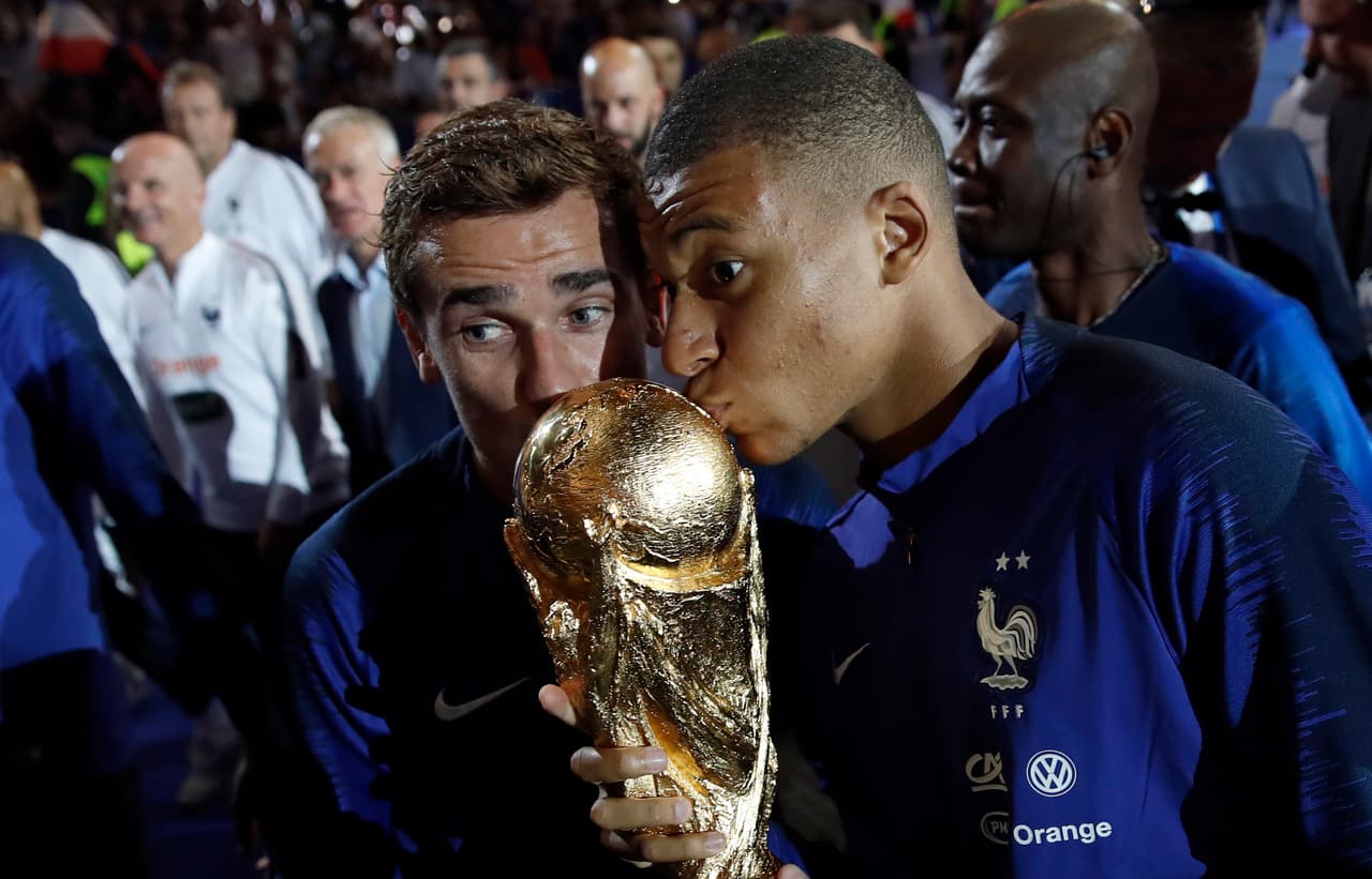 Francia-Islandia, amistoso internacional. Jueves, (2 p.m. en México, 3 p.m. en Miami).