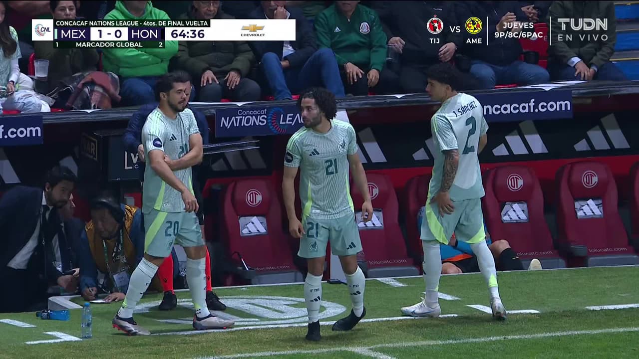 ¡TIRO ATAJADO! disparo por Edson Álvarez.