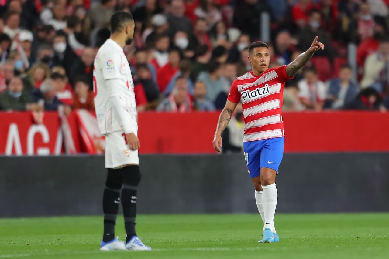 Sevilla sufrió pero en los minutos finales logró sacar la victoria ante el Granada que comenzó ganando el encuentro.