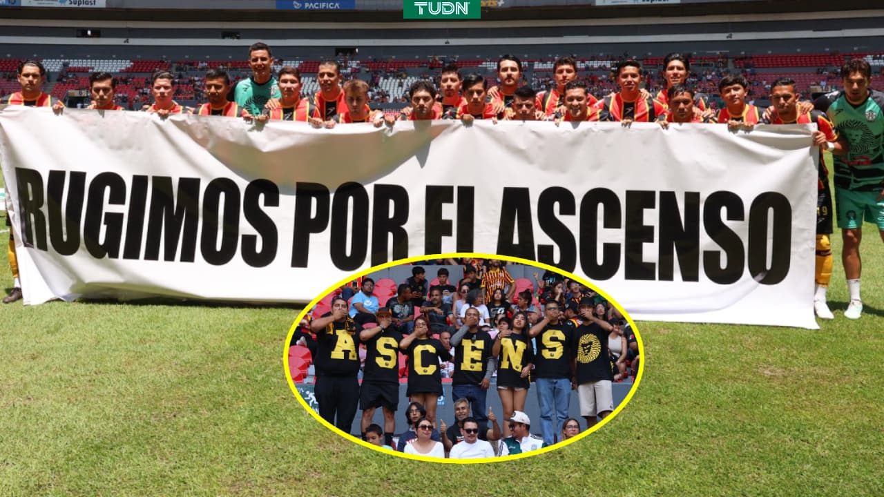 Leones Negros saca manta para protestar por falta de ascenso en Liga MX