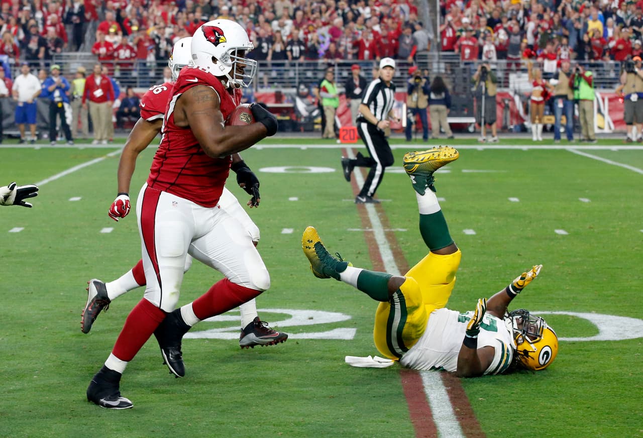 Los Arizona Cardinals apalearon 38-8 a los Green Bay por lo que todavía aspiran ser el número uno de la Conferencia Nacional en los playoffs.