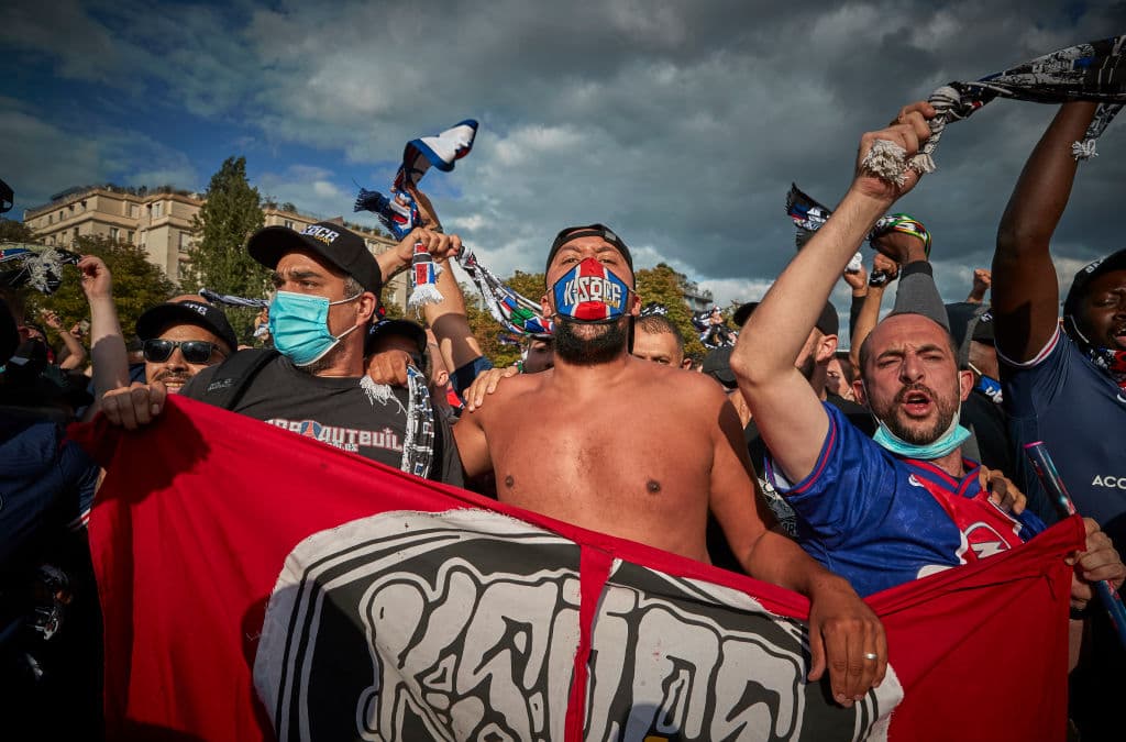 Luego de que el Paris saint Germain perdiera la final de la UEFA Champions League frente al Bayern Múnich, los ultras de los franceses salieron a las calles de París a causar destrozos.