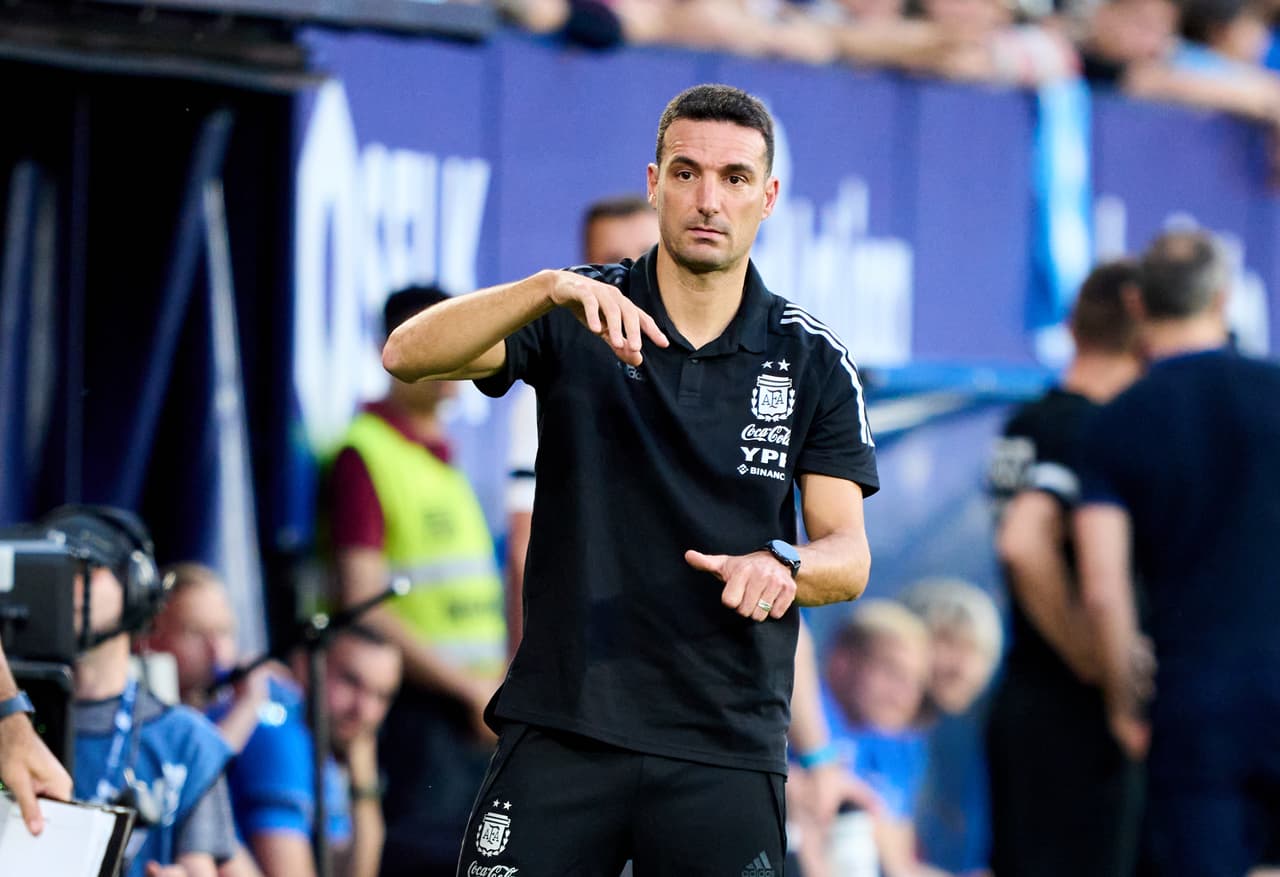 Scaloni advierte que México se crece en los Mundiales