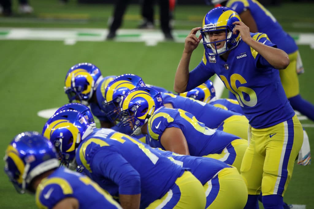 Los Rams tuvieron una defensiva de acero que detuvo a los Bears, aunque Nick Foles tuvo una noche complicada pero nada que impidiera ganar cómodamente.