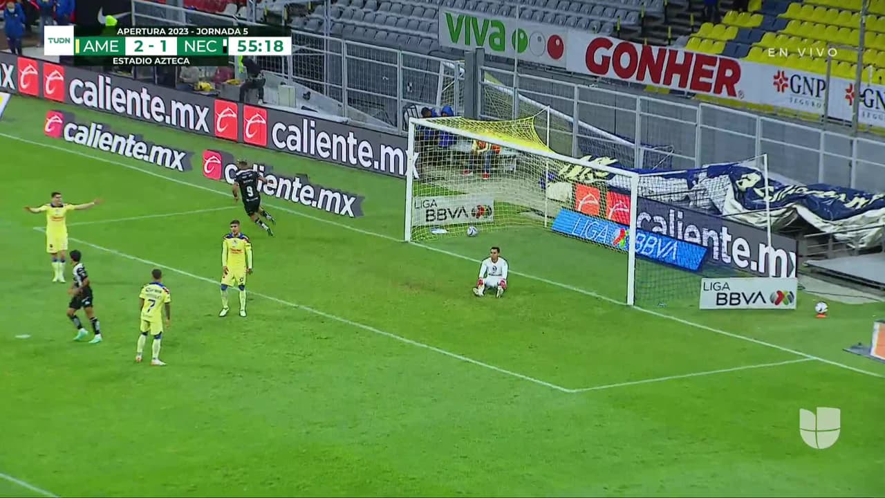 ¡GOL!  anota para Necaxa. Facundo Batista