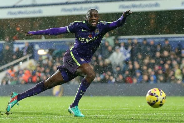 El marfileño durante el juego entre Queens Park Rangers ante Manchester City.