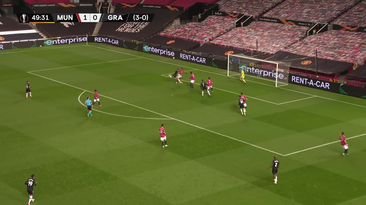 ¡TIRO ATAJADO! disparo por Jorge Molina.