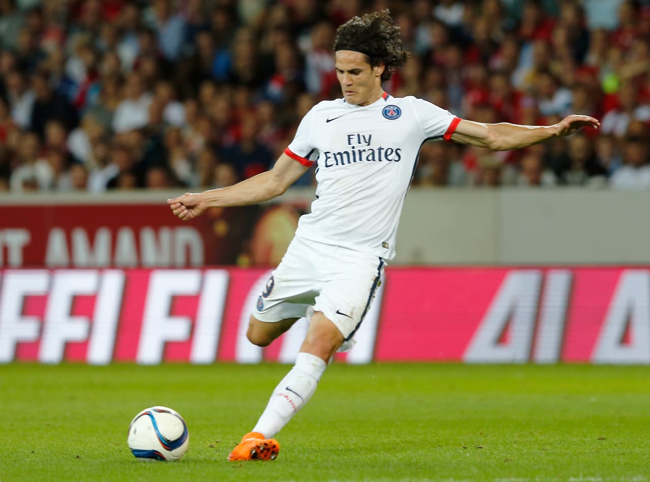 La segunda playera del PSG en la campaña 2015-2016. 
<a href="https://www.univisiondeportesfanshop.com/storeitems?ss=psg" target="_blank">(Conoce detalles de la actual playera del PSG).</a>