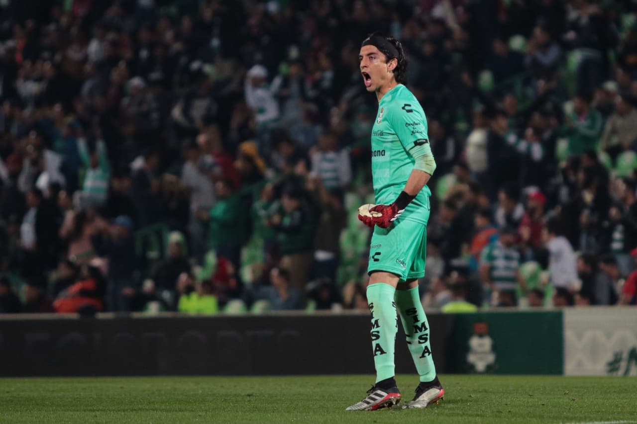 Aguirre (30’, 66’) y Rivero (49, 59’) anotaron para Santos. García Robledo (70’) y Malcorra (91’) descontaron por la vía penal.