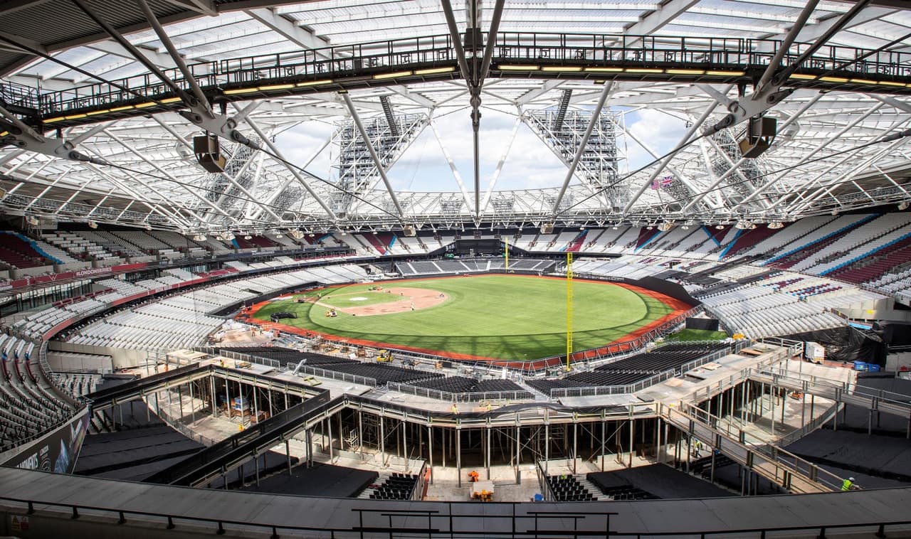 Adicionalmente, el PLAY BALL PARK estará abierto en el London Marathon Community Track, junto al London Stadium, como un nexo de actividades de béisbol y softbol menor que rodearán la Serie de Londres.
