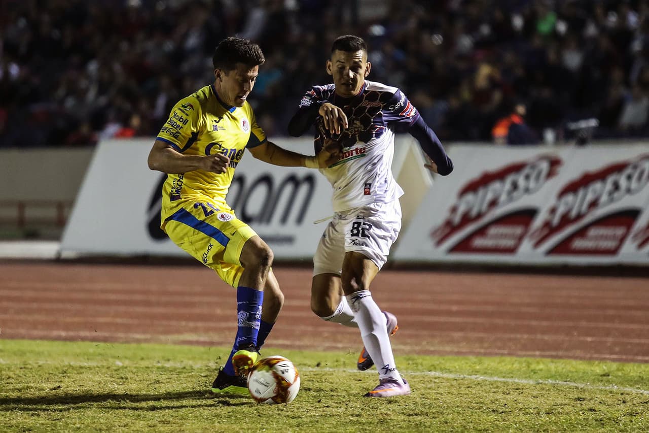 Por más que lo intentó el equipo que dirige Héctor 'Pity' Altamirano, no fue capaz de irse al descanso siquiera con un gol que diera esperanzas a los suyos en el partido. La general les favorecía.