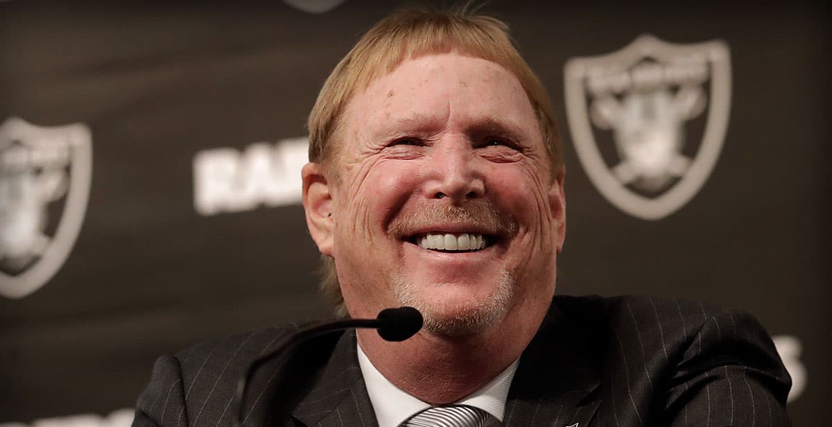 Dueño de los Raiders: “No pienso tener aficionados”