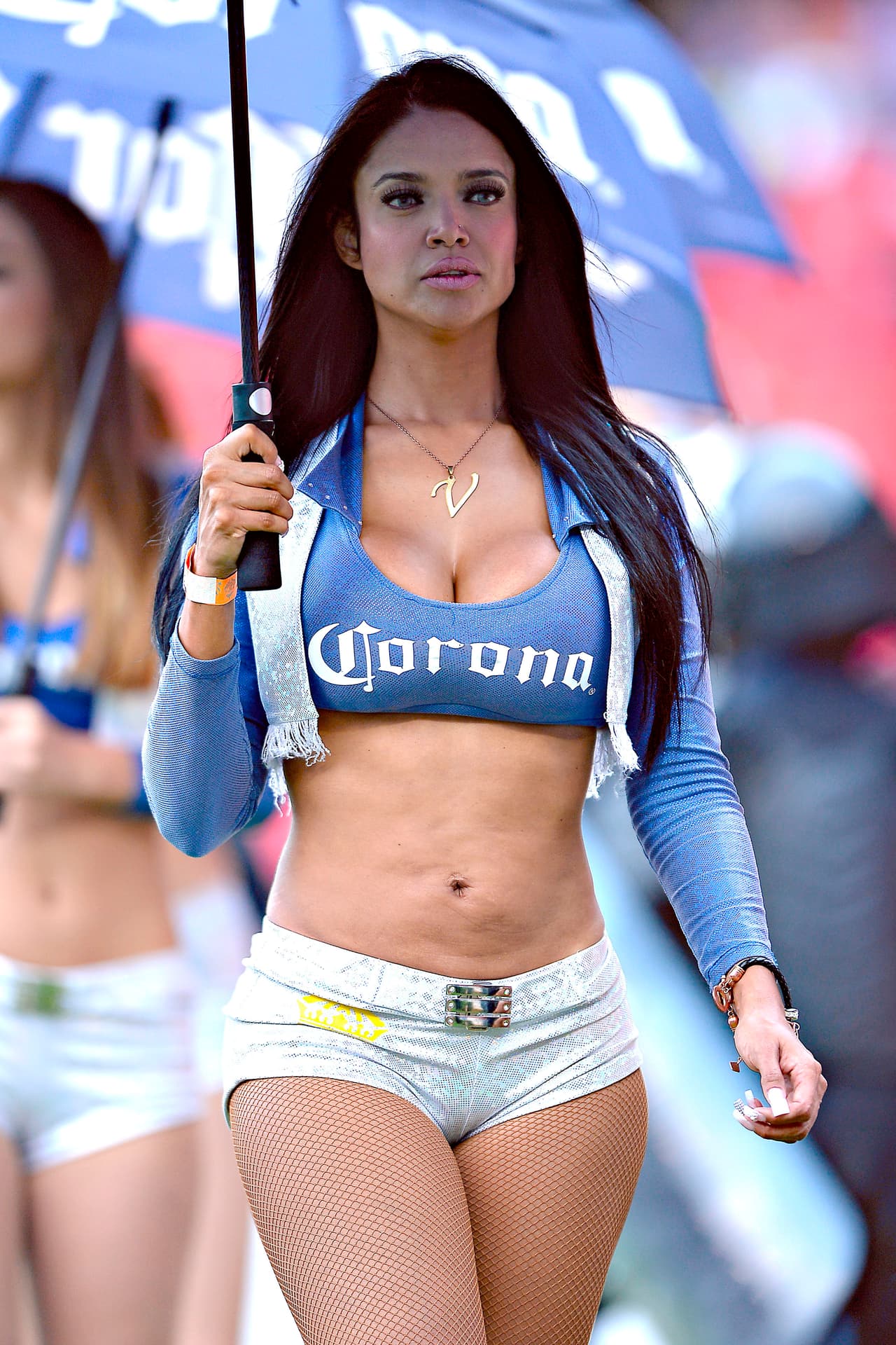 La belleza de las porristas en la fecha 13