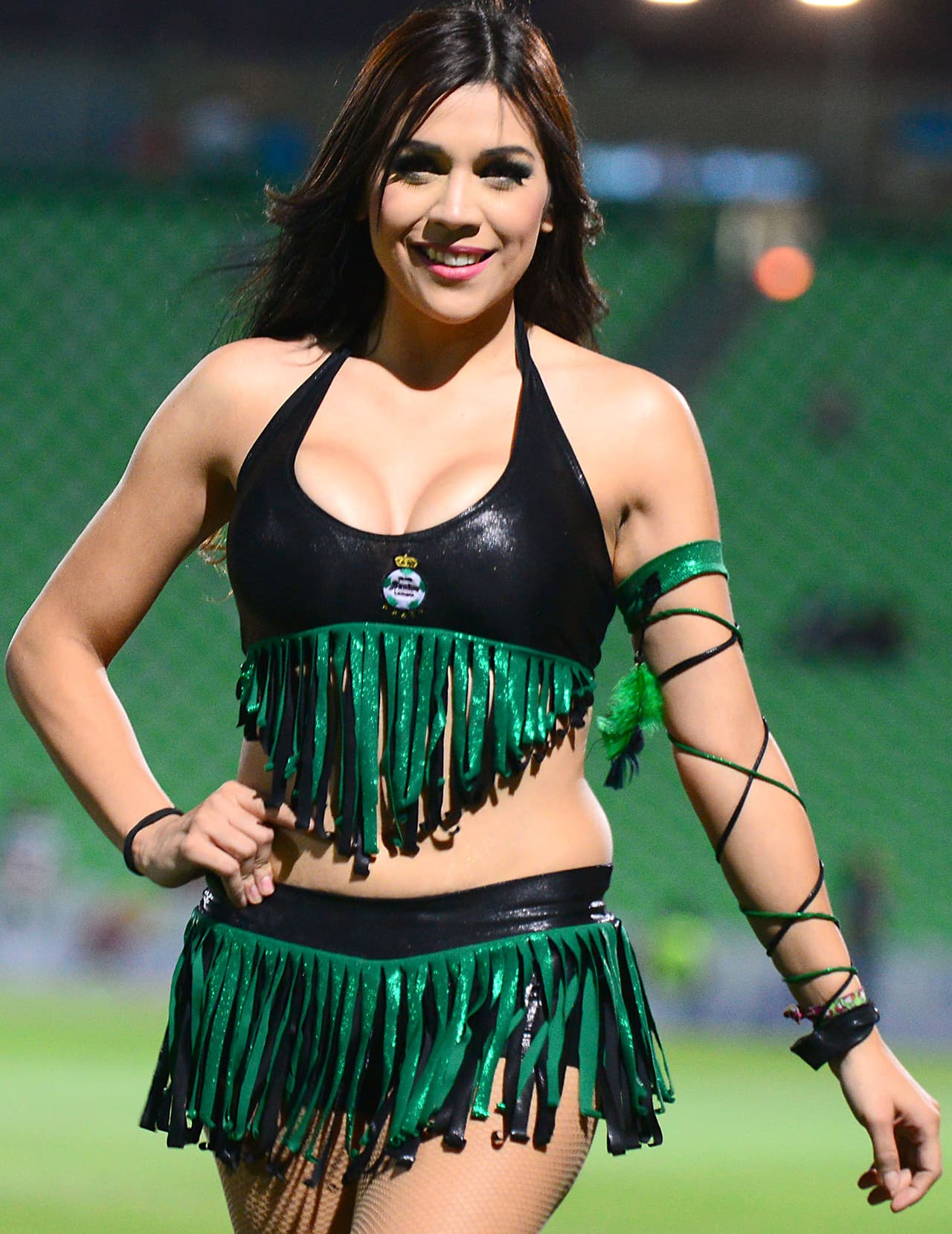 La belleza de las porristas en la fecha 13