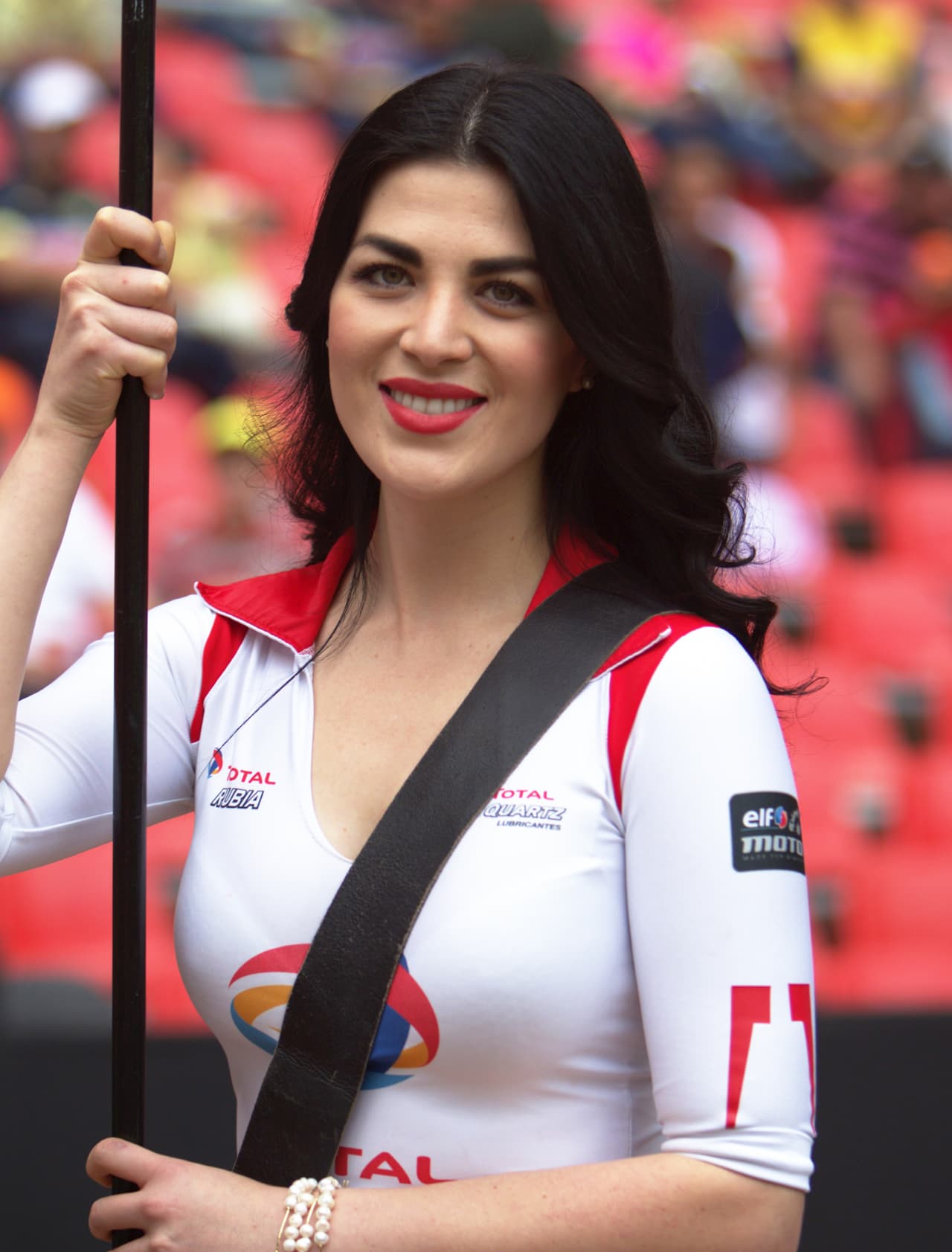 La belleza de las porristas en la fecha 13