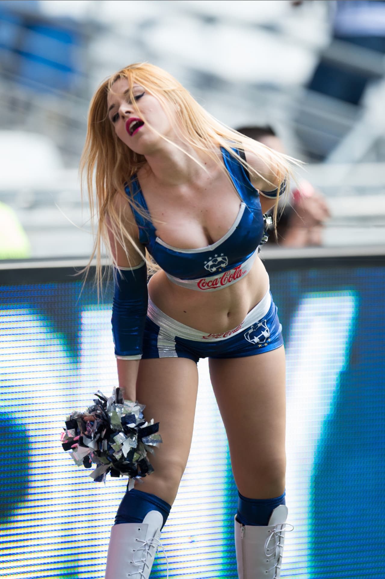 La belleza de las porristas en la fecha 13