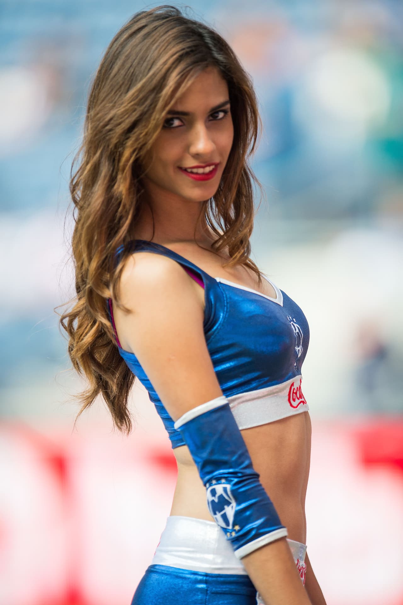 La belleza de las porristas en la fecha 13