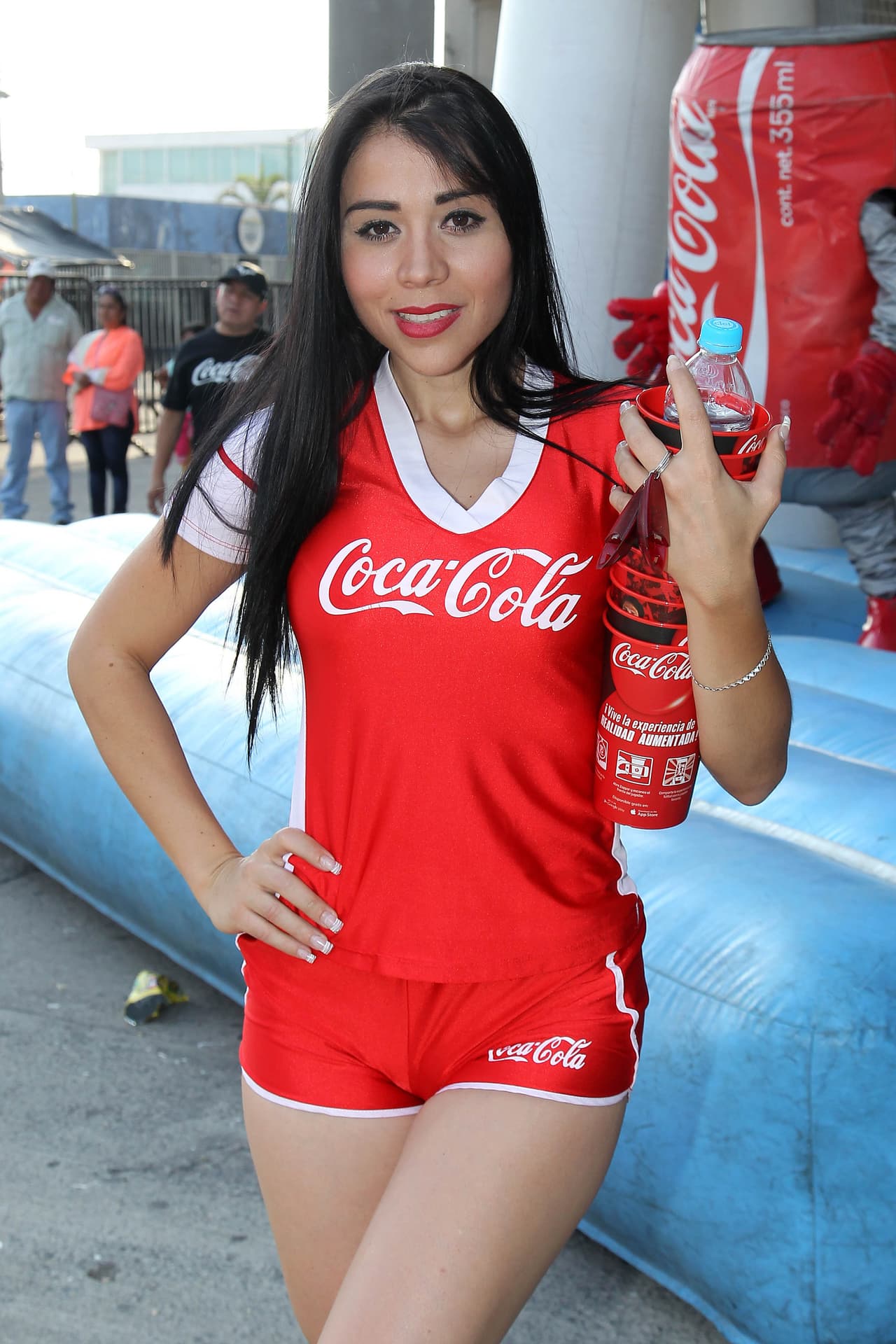 La belleza de las porristas en la fecha 13