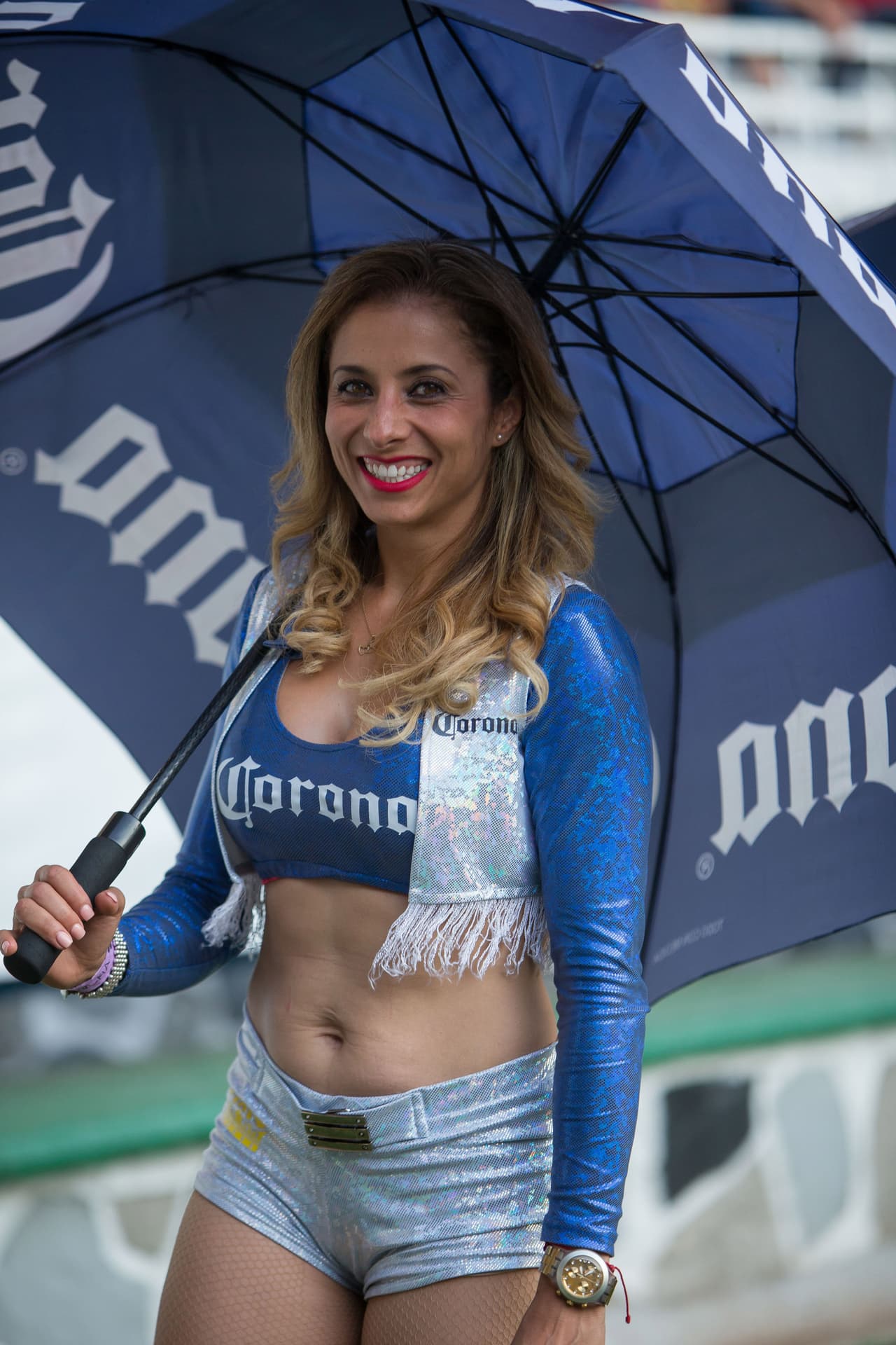 La belleza de las porristas en la fecha 13