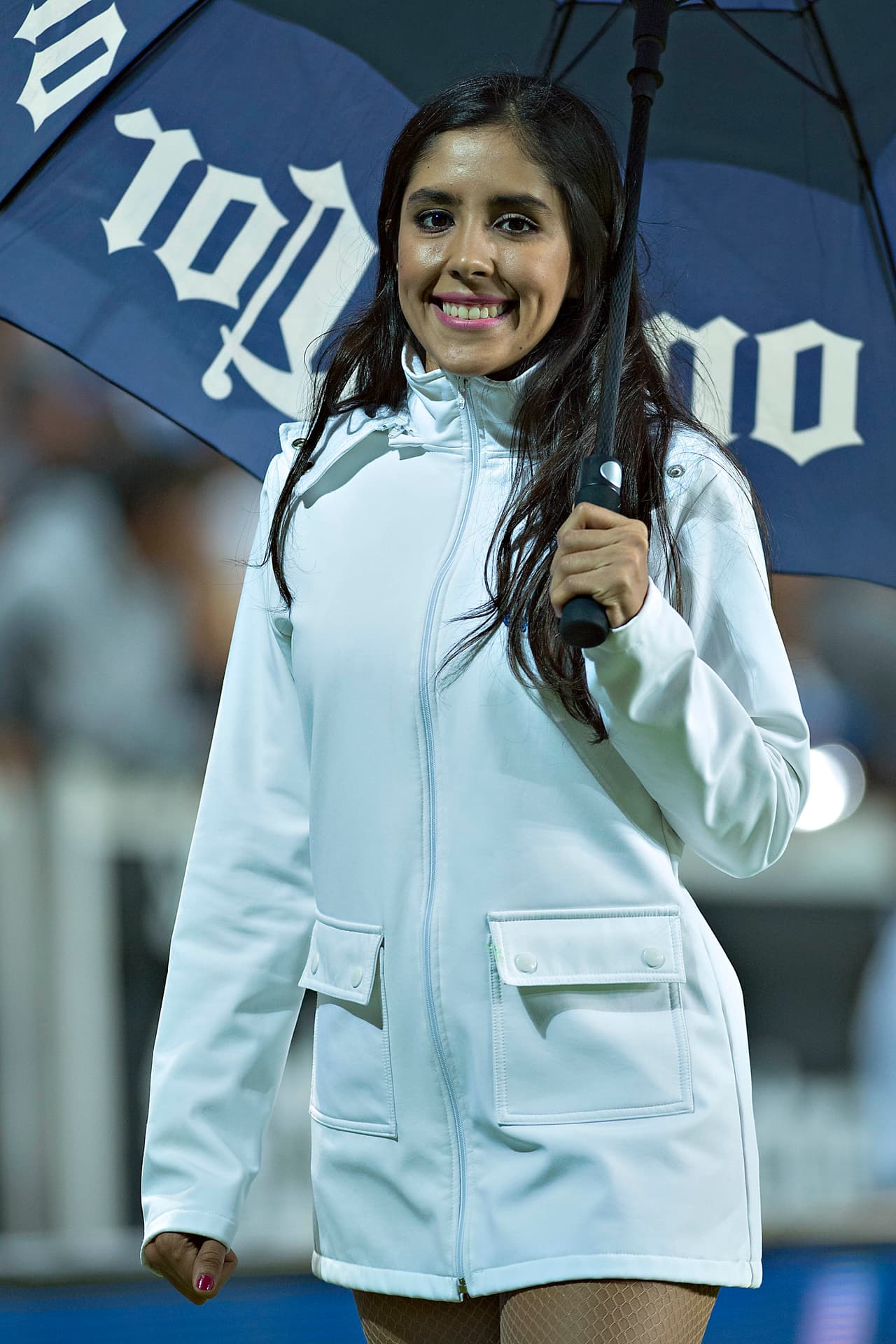 La belleza de las porristas en la fecha 13