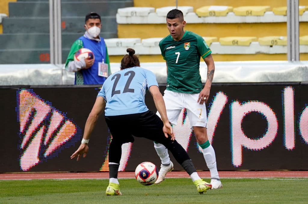 Uruguay tropieza en Bolivia y los locales los golean 3-0, Perú logra conseguir los puntos de visita 1-2 frente a Venezuela y llegan a 17 unidades.