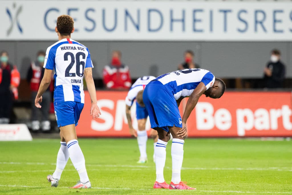 Con goles de grifo y Petersen el Freiburg vence 2-1 al Hertha Berlin y sigue soñando con la Europa League.