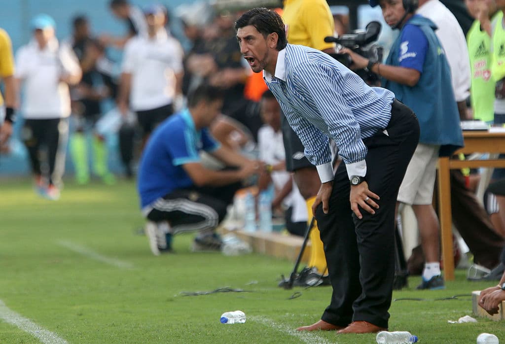 Así llegó el técnico argentino Cristian Díaz, que tuvo en su carrera como estatega a equipos como Independiente de Argentina, Deportivo Iquique de Chile, San Martín de Perú y Quilmes, entre otros.