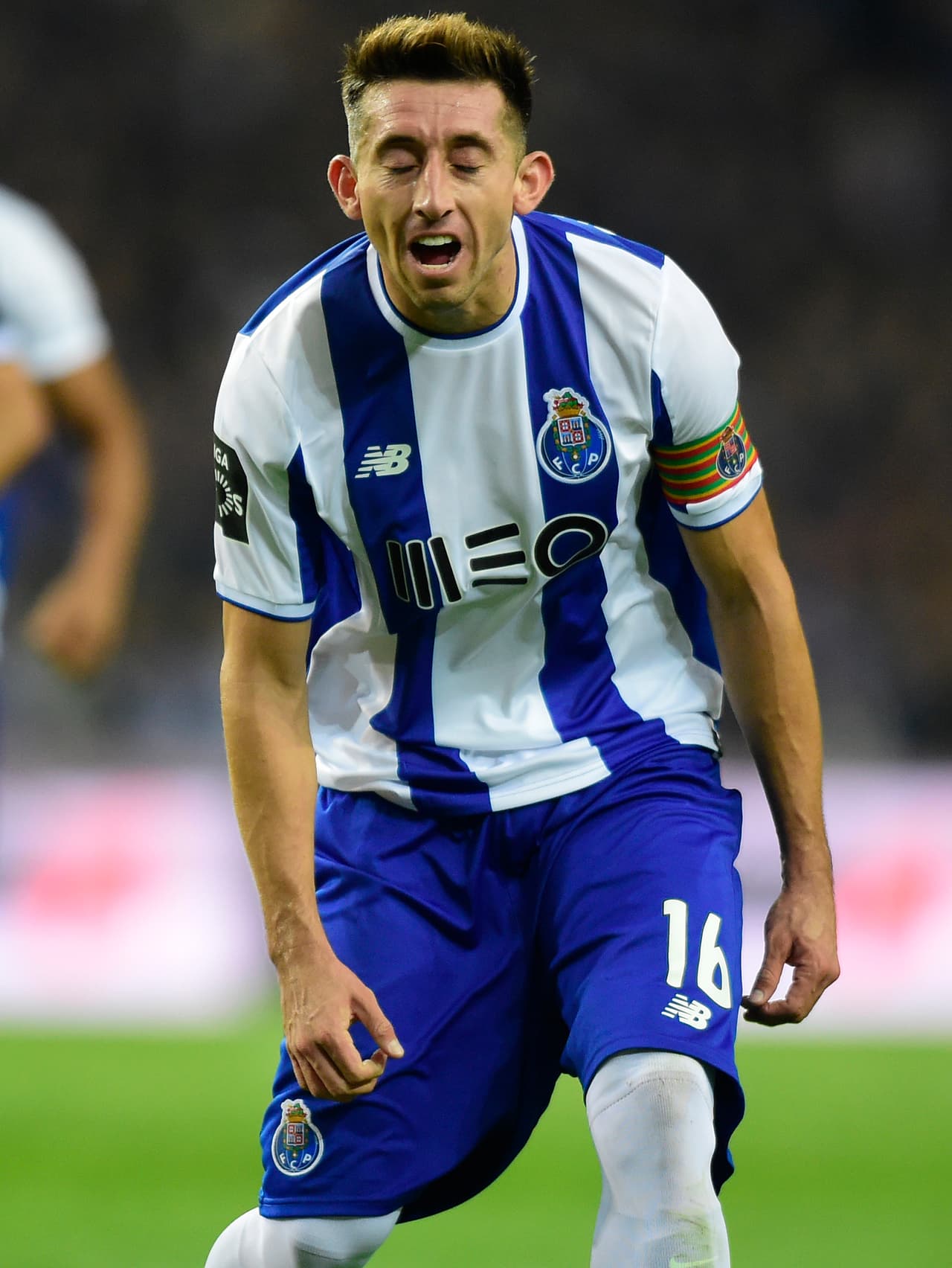 <b>Porto 0-0 Benfica: </b>de los embajadores en el equipo 'Dragón' solo Héctor Herrera jugó, siendo titular y disputando todos los minutos. Diego Reyes también fue convocado, pero no ingresó al terreno de juego.