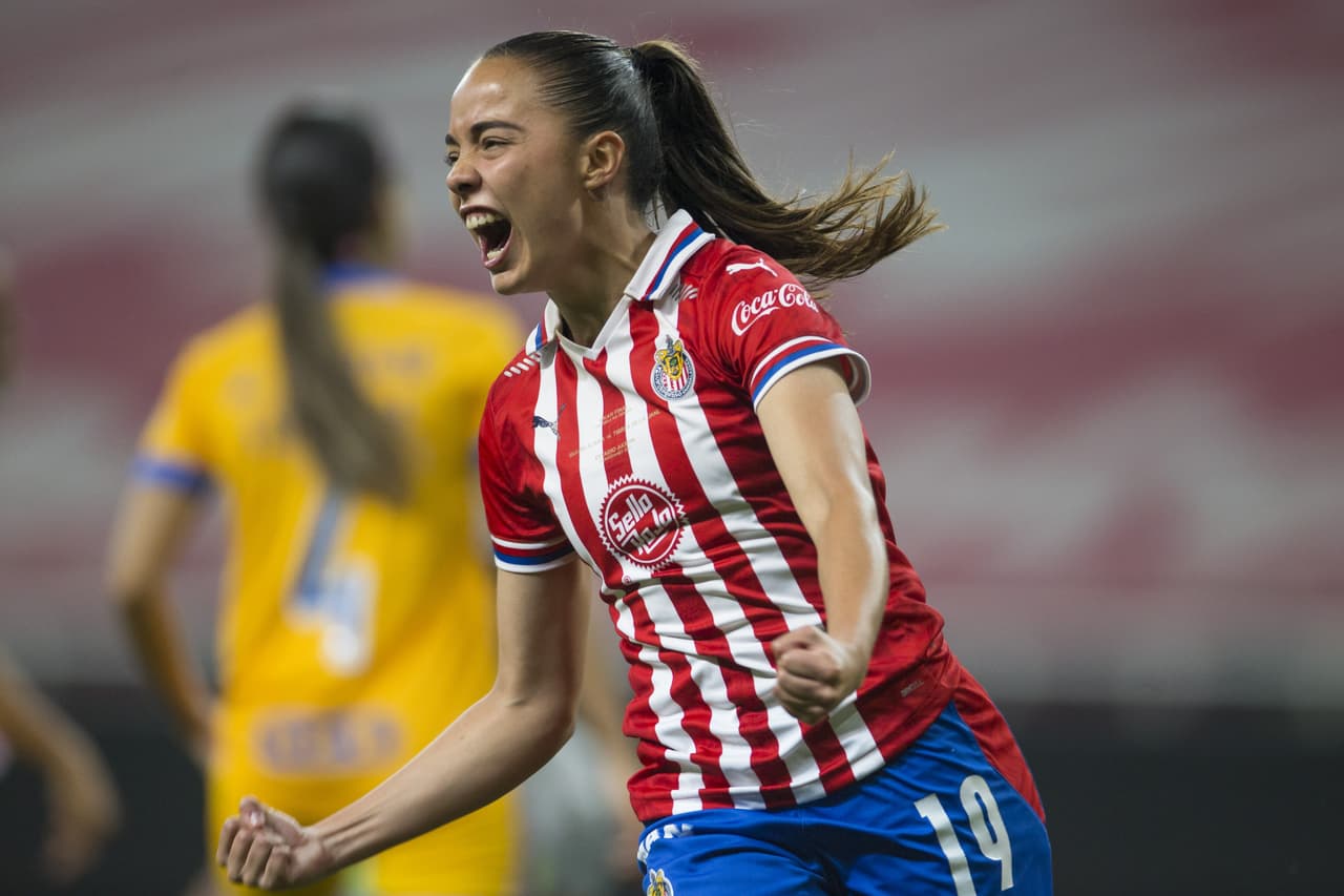 Tigres logró un frenético triunfo ante Chivas para llevarse un gol de ventaja en la Final de Ida de la Liga MX Femenil.