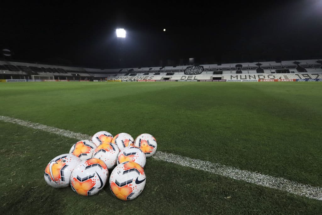 <b>Primera división de Paraguay</b> 
<br>La suspensión de esta liga es por tiempo indefinido