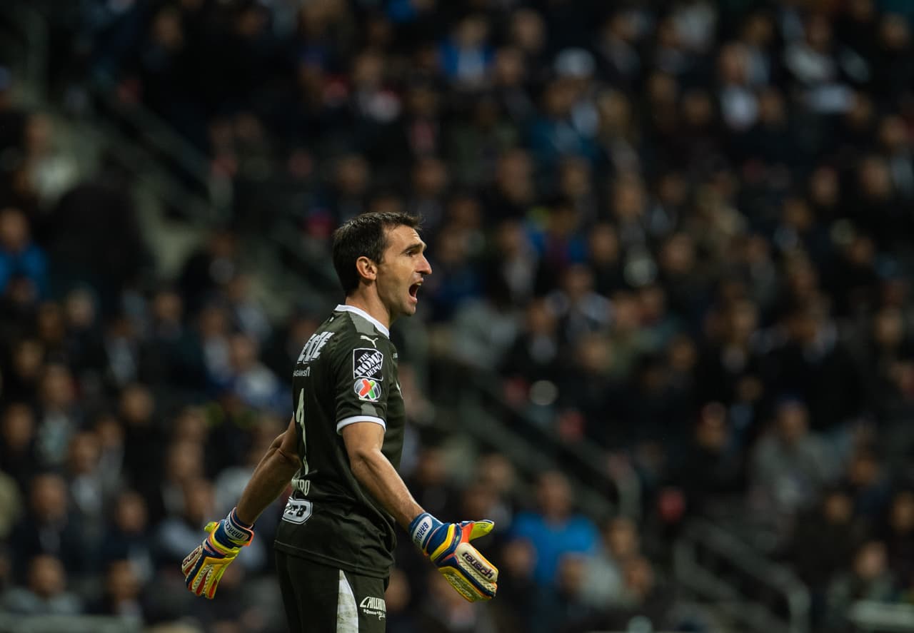 <b>Marcelo Barovero: 7. </b>No tuvo una noche con mucho trabajo, pero lo que le llegó lo resolvió con solvencia. (Mexsport)