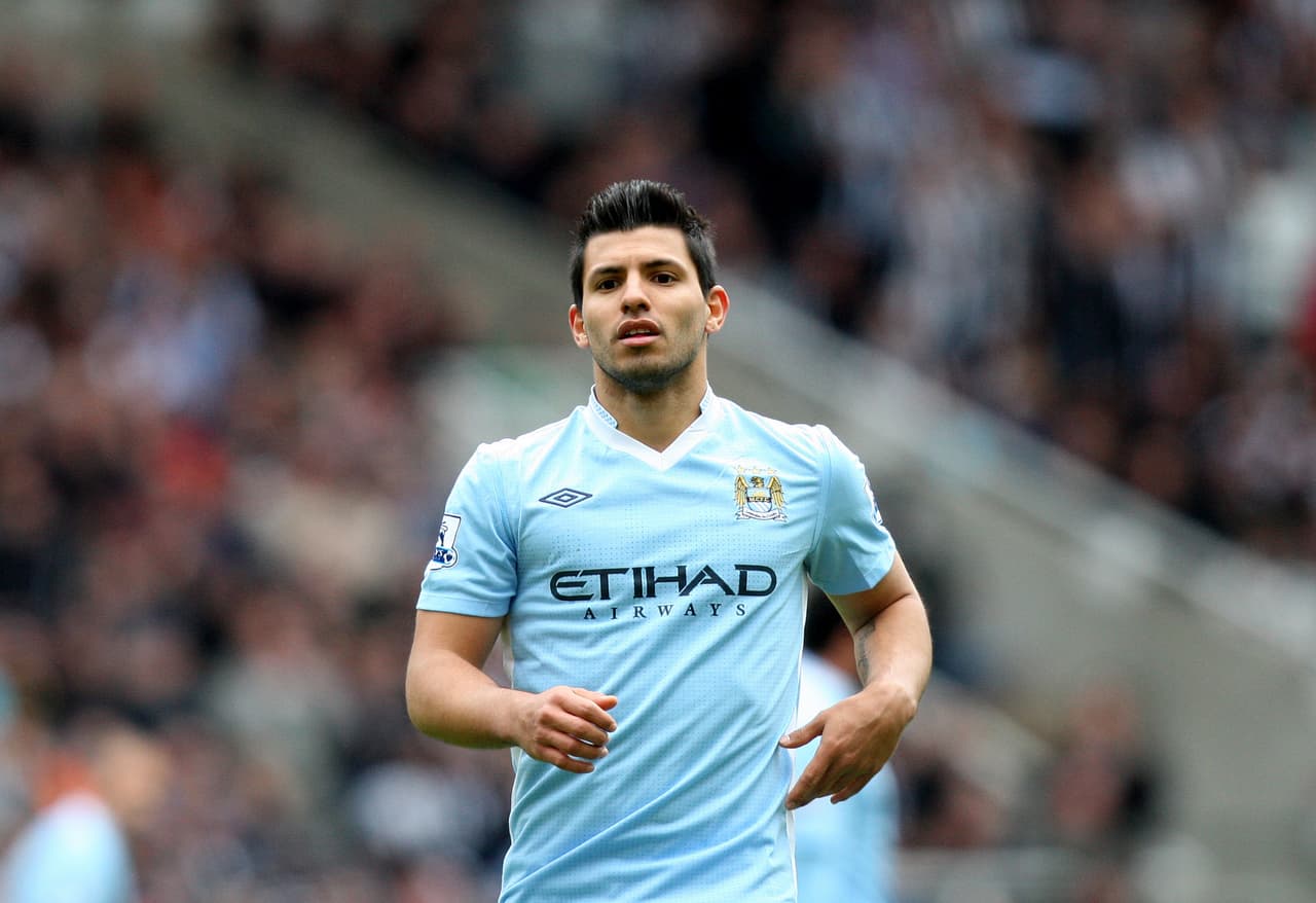 El ‘Kun’ Agüero era un referente del equipo, el goleador y en quien se depositaba la esperanza de volver a ser campeón. Pero no aparecía en el encuentro.